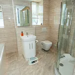 Carlton 2 A Large Modern Appt With Parking Apartamento *