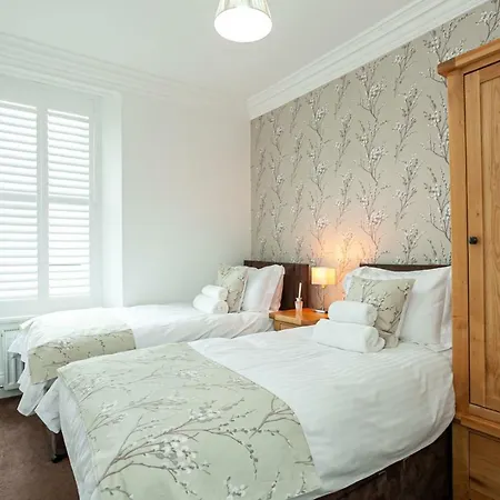 Daire Carlton 2 A Large Modern Appt With Parking *