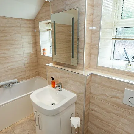 Daire Carlton 2 A Large Modern Appt With Parking