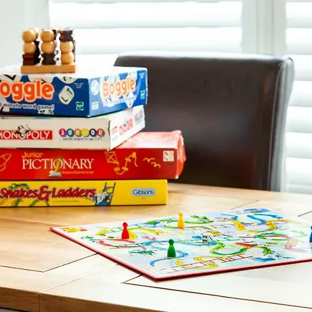 아파트 Carlton 2 A Large Modern Appt With Parking