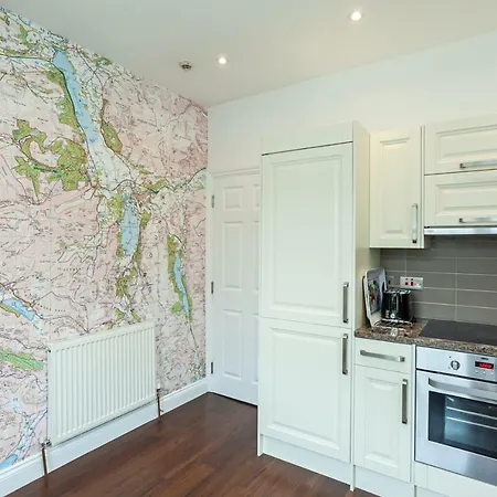 아파트 Carlton 2 A Large Modern Appt With Parking